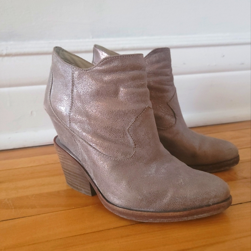 Ash Lula Cowboy Metallic Silver wedge Boots